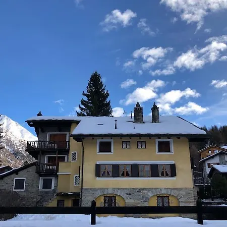 Costa Di Charme 코네